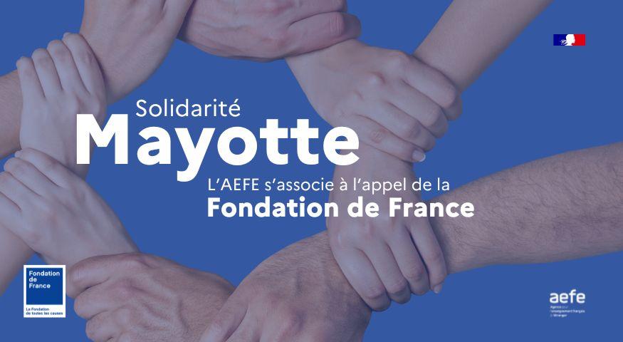 Visuel sur fond bleu présentant des mains qui se serrent pour symboliser la solidarité.